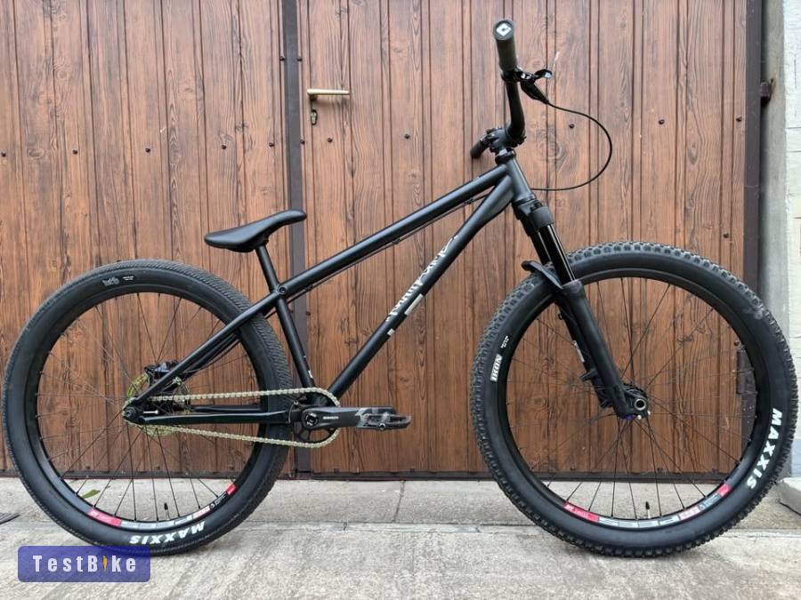 Újszerű 2024 YT Industries Dirt Love pumptrack/dirt
