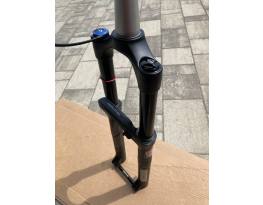 Újszerű 27,5" Rock Shox Revelation 140 mm