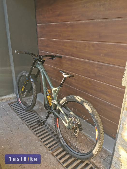 Újszerű Commencal Supreme DH V4 Öhlins Edition