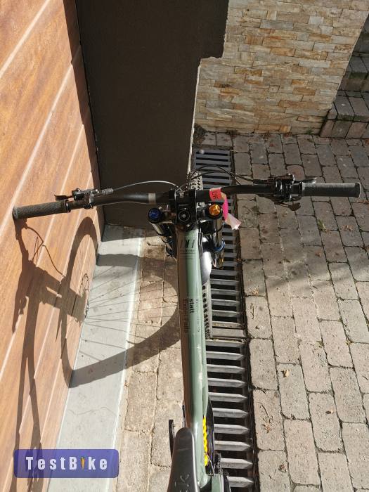 Újszerű Commencal Supreme DH V4 ÖHLINS Edition