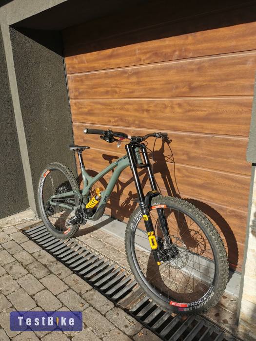 Újszerű Commencal Supreme DH V4 ÖHLINS Edition