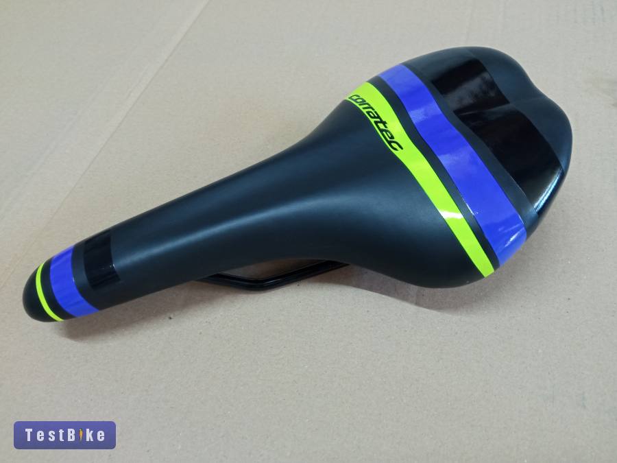 Újszerű Corratec nyereg eladó