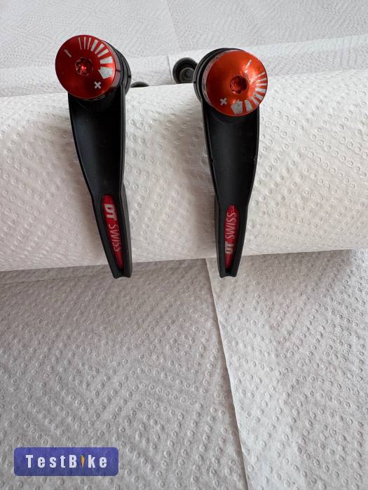 Újszerű Dt Swiss gyorszár szett