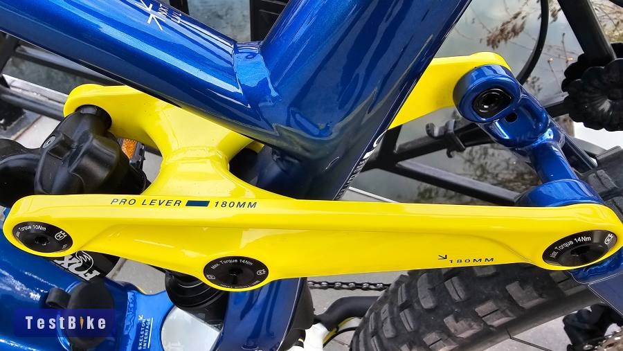 Újszerű Husqvarna HC 8(L) FOX 38 180mm EP8 630WH 880km