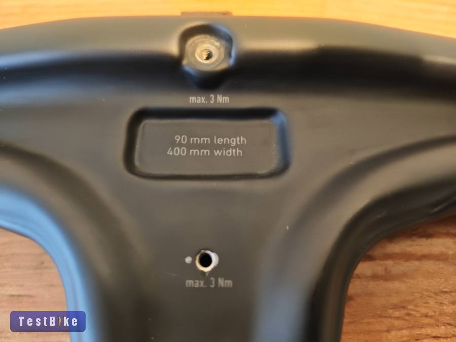 Újszerű karbon kormányok 