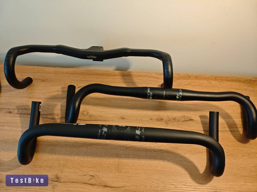 Újszerű karbon kormányok 