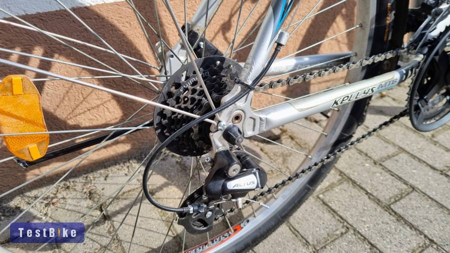 Újszerű Kellys férfi trekking kerékpár (L)