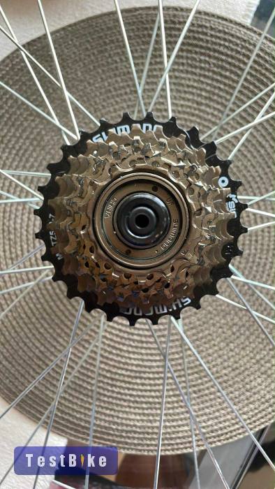 Újszerű komplett 26-os hátsó kerék