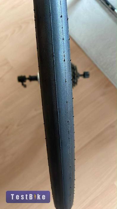 Újszerű komplett 26-os hátsó kerék