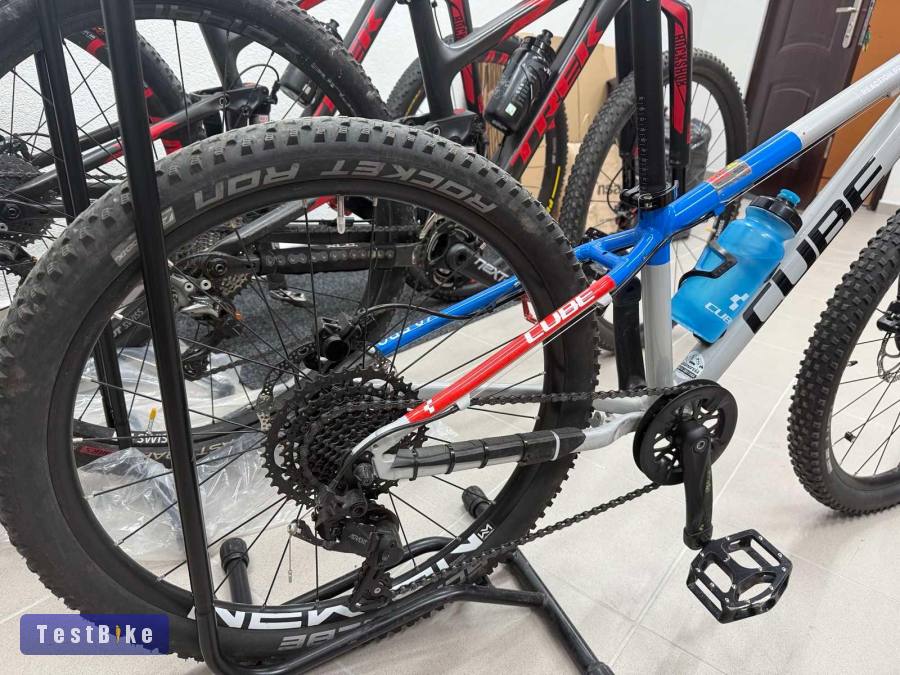 Újszerű àllapot - Cube Kid Reaction 240 PRO eladó