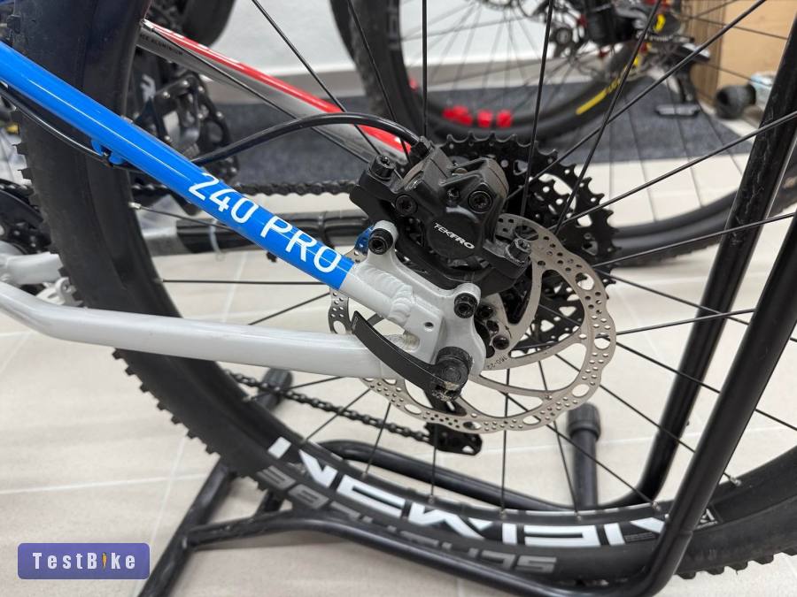 Újszerű àllapot - Cube Kid Reaction 240 PRO eladó