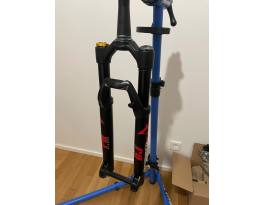 Újszerű Marzocchi Bomber DJ villa