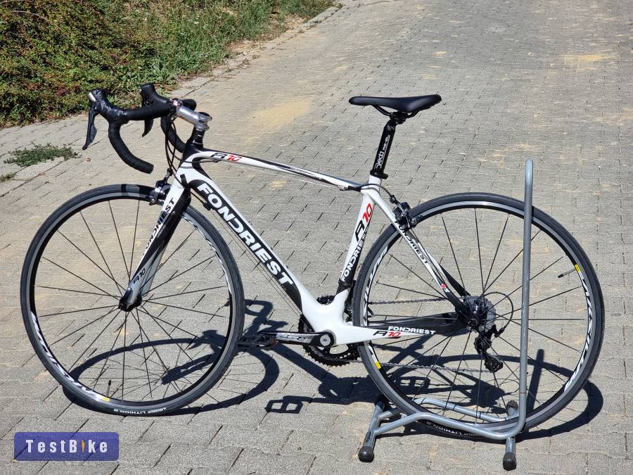 Újszerű olasz Fondriest karbon outi full ultegra 2*11 Mavic 