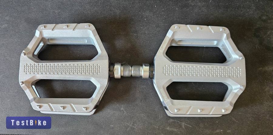Újszerű pár kilómétert futott Shimano PD-EF202