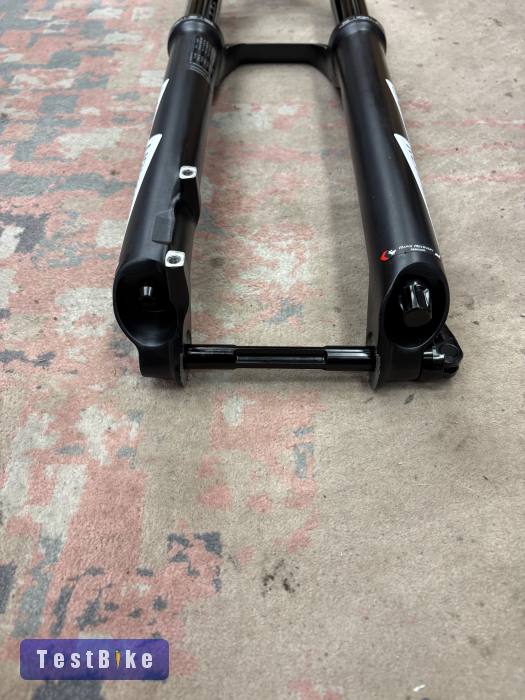 Újszerű Rockshox Revelation Charger Rc 29" Debonair Ebike ready