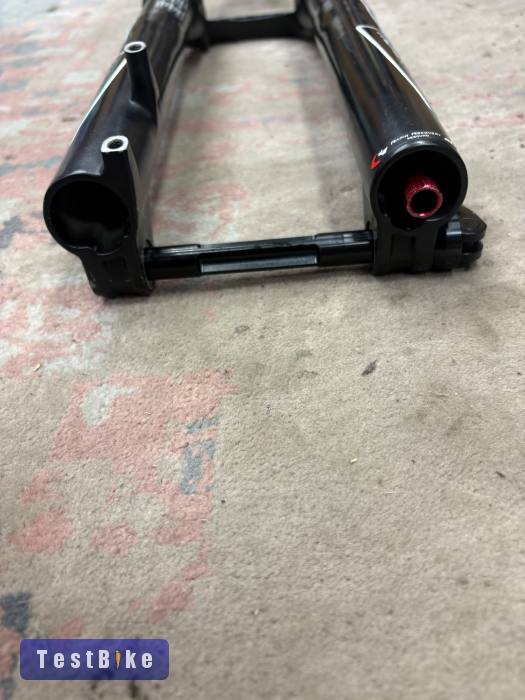 Újszerű Rockshox Revelation Rc3 29"