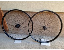 Újszerű Shimano 27,5 Boost, 12s Micro-Spline kerékszett