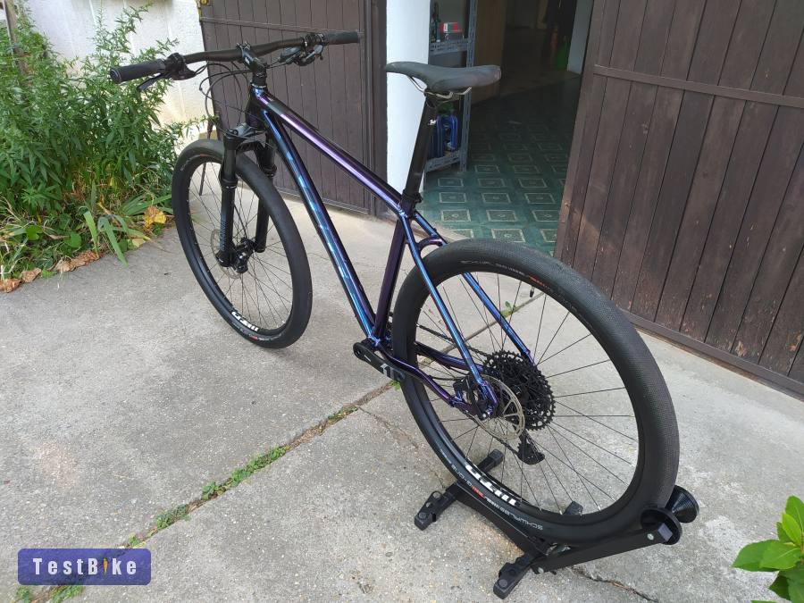 Újszerű White XC 290 LTD ’L’ (RS Recon, Sram GX, WTB)