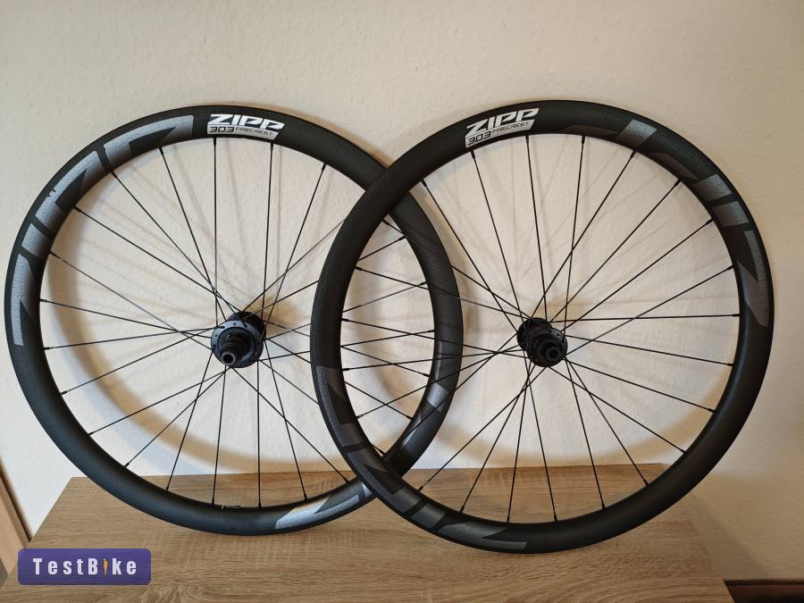 Újszerű Zipp 303 Firecrest karbon kerékszett 28"