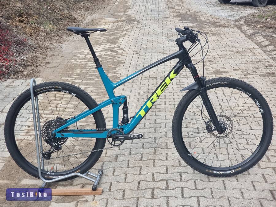 Újsz.Trek Downcontry karbon rakéta -1,1 Mft  FOX DT Swiss XT