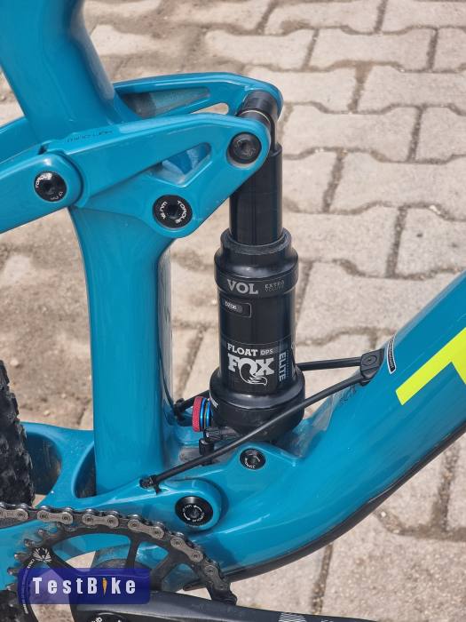 Újsz.Trek Downcontry karbon rakéta -1,1 Mft  FOX DT Swiss XT