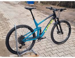 Újsz.Trek Downcontry karbon rakéta -1,1 mft  FOX DT SWISS XT