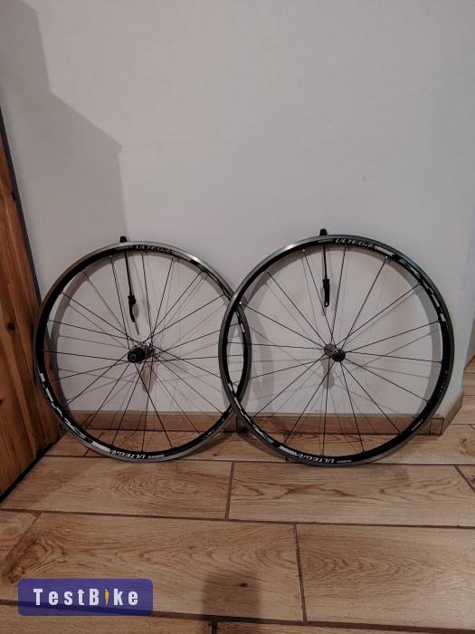 Ultegra 6700 tubeless országúti kerékszett
