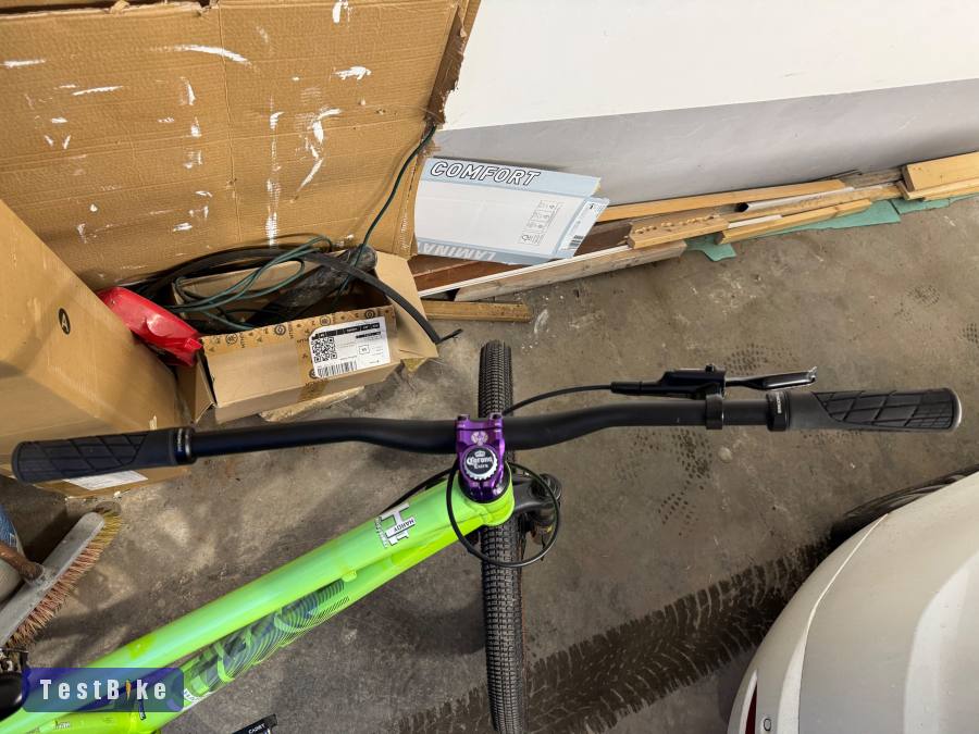 UMF Hardy DJ team 2010 épített, keveset használt