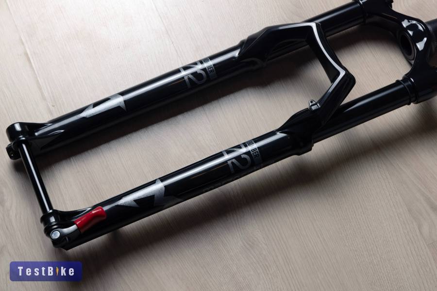 Vadiúj 2025 Marzocchi Bomber Z2 29” – 140mm, Boost, E-Optim.