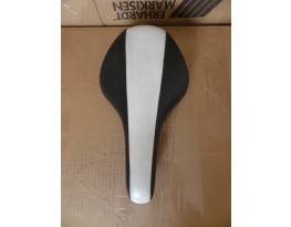 Velo made in italy dirt, stb nyereg