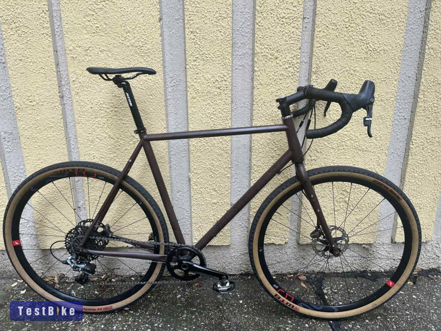 Veloheld acélvázas gravel kerékpár