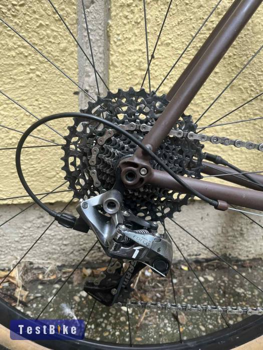 Veloheld acélvázas gravel kerékpár
