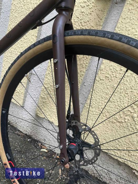 Veloheld acélvázas gravel kerékpár