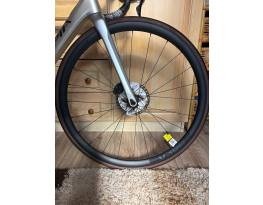 Velomann V30R országúti tárcsás kerékszett új