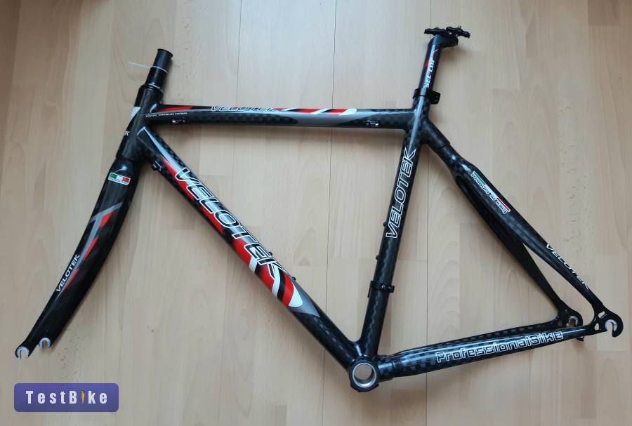 Velotek karbon országúti vázszett, újszerű! Made in Italy! 