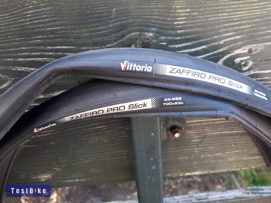 Vittoria Zaffiro 700x23 és 700x28 peremes külső gumik
