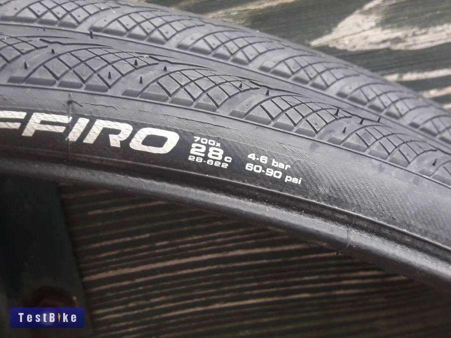 Vittoria Zaffiro 700x23 és 700x28 peremes külső gumik
