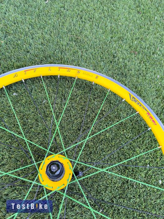 Vuelta Xray 26" hátsó kerék+ első agy