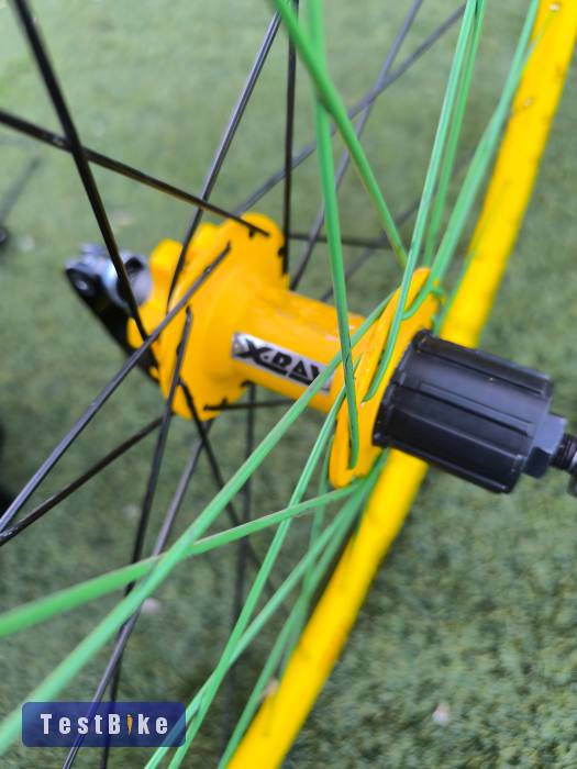 Vuelta Xray 26" hátsó kerék+ első agy