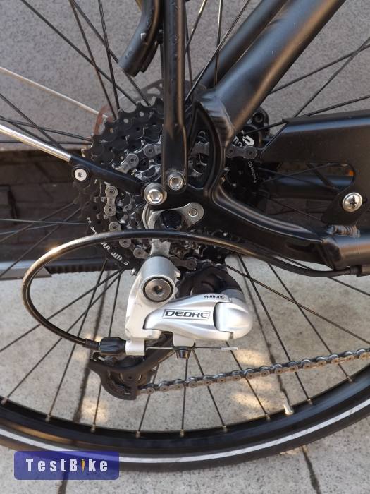 Wheeler 28-as trekking, tárcsafék, deore szett.