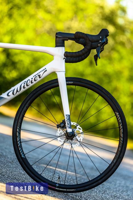 Wilier Garda 105 (M) 2026 új karbon országúti kerékpár