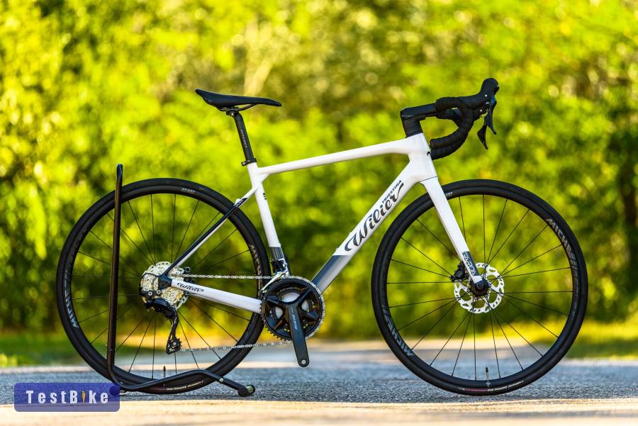 Wilier Garda 105 (M) 2026 új karbon országúti kerékpár