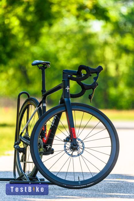Wilier Garda SRAM Rival AXS (M) full karbon országúti 