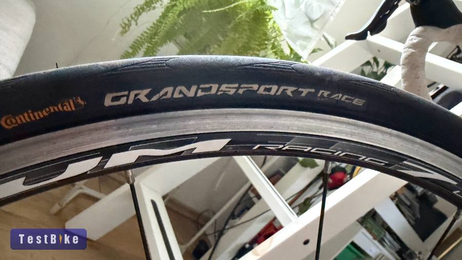 Wilier Izoard karbon országúti, full Dura ace szett 