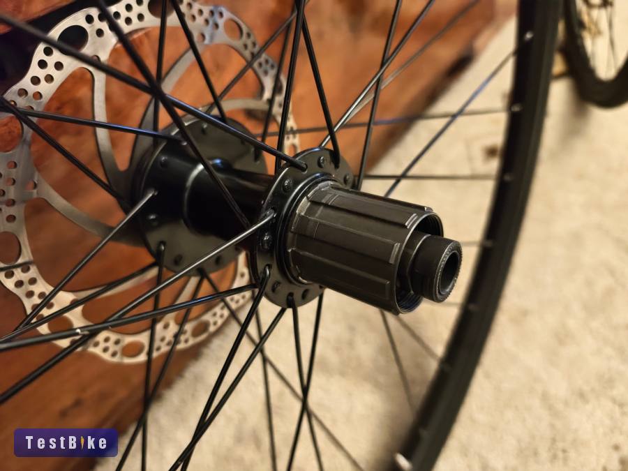 WTB CX/Outi Átütős kerékszett gumikkal, féktárcsával 700C