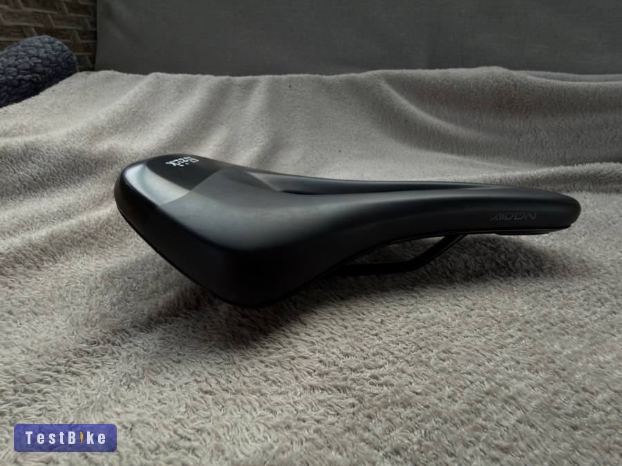 Wtb és Fizik nyereg.