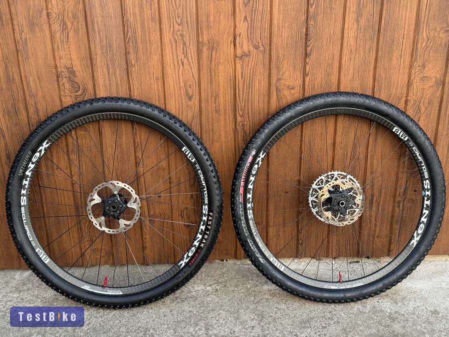 XenTiS Squad 2.5 MTB karbon kerékszett (cx, gravel)