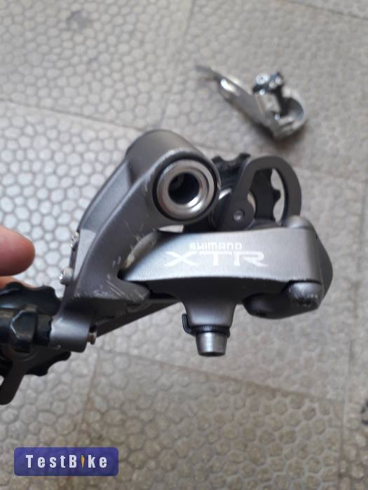 XTR 952 és XT 750