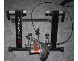 Xtreme szobai edzőgörgő home trainer