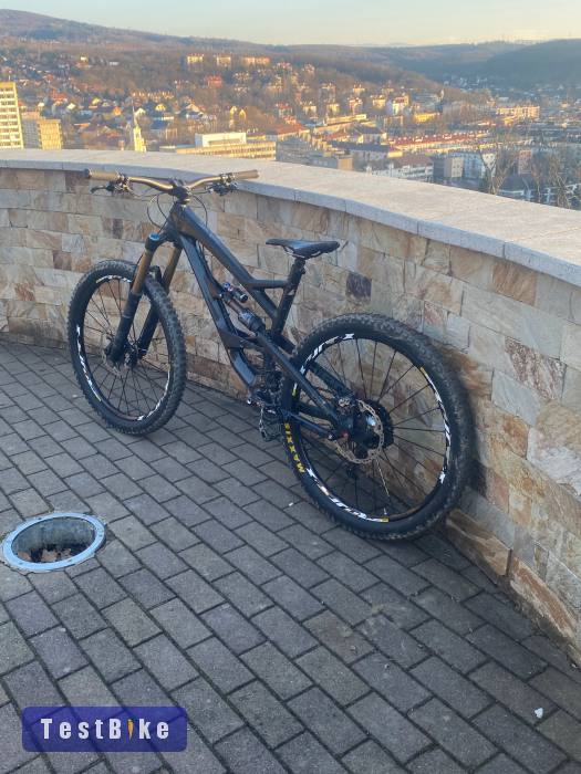 YT capra cf pro